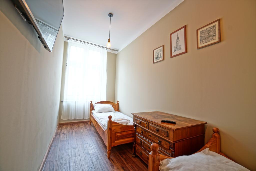 Apartment Twin Beds